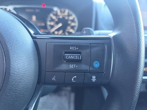 Certified 2023 Nissan Rogue SV image 21