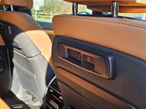 Used 2023 BMW X5 xDrive40i w/ Executive Package image 17