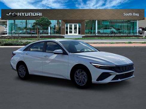 New 2026 Hyundai Elantra Blue image 10