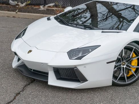 Used 2017 Lamborghini Aventador LP 700-4 AWD/4WD image 10