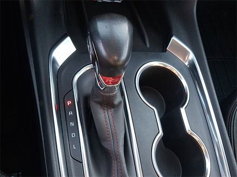 Used 2022 Chevrolet Traverse RS image 16