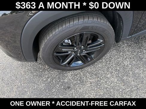 Used 2024 Chevrolet Trax ACTIV w/ Sunroof Package FWD image 11