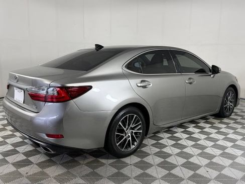 Used 2018 Lexus ES 350 w/ Luxury Package w/Wood Trim FWD image 8