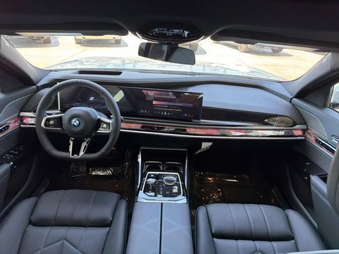 New 2026 BMW i7 xDrive60 w/ Executive Package AWD/4WD image 16