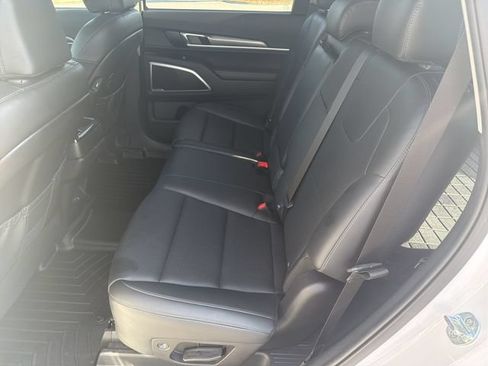 Used 2022 Kia Telluride LX AWD/4WD image 22