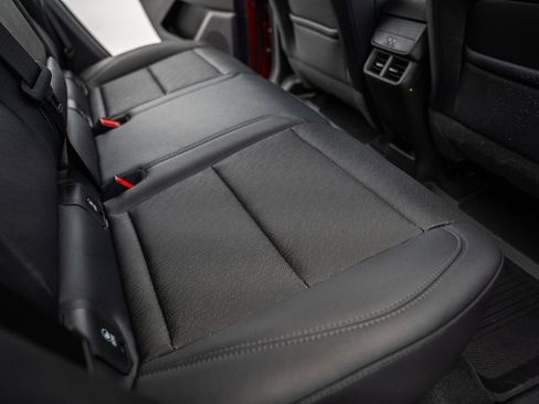 New 2026 Chevrolet Equinox LT AWD/4WD image 33