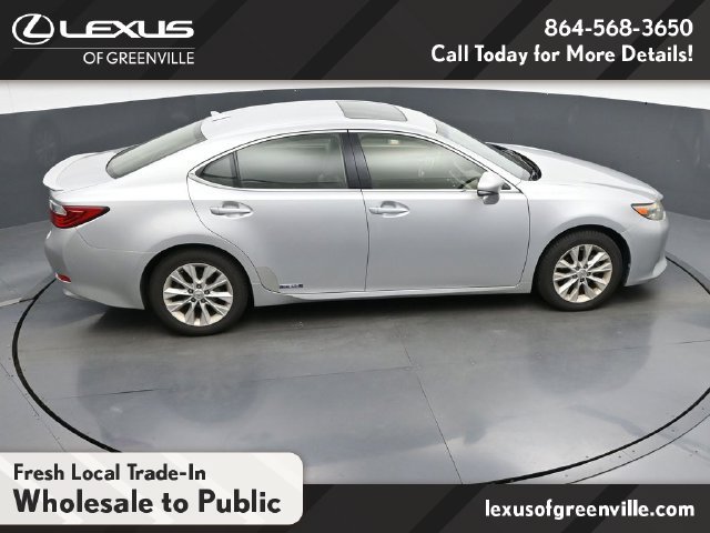 Used 2013 Lexus ES 300h FWD image 25