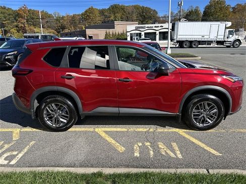 Certified 2021 Nissan Rogue S image 9