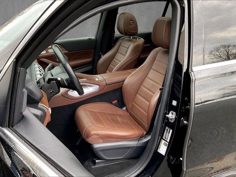 Used 2024 Mercedes-Benz GLS 450 4MATIC image 21