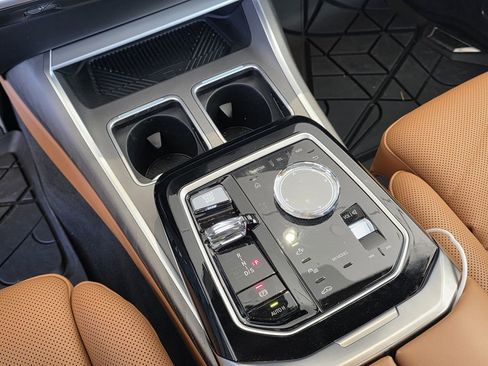 Used 2023 BMW 740i image 22