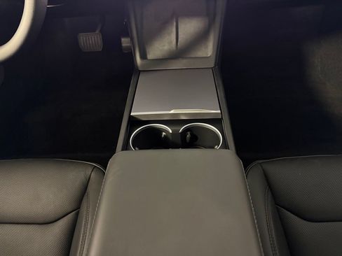 Used 2025 Tesla Model 3 Long Range RWD image 16