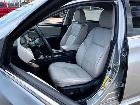 Used 2015 Toyota Avalon XLE Touring image 8