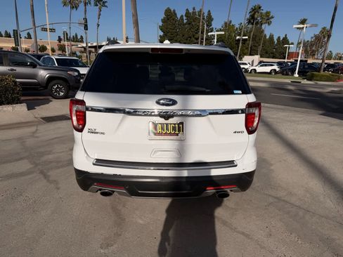 Used 2018 Ford Explorer XLT w/ Equipment Group 201A AWD/4WD image 4