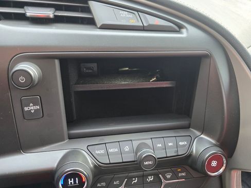 Used 2019 Chevrolet Corvette Stingray Coupe w/ Battery Protection Package image 35