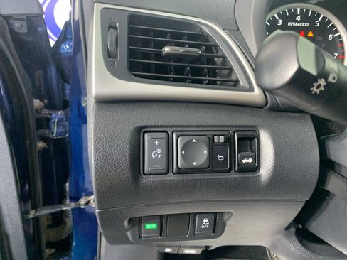 Used 2019 Nissan Sentra SV FWD image 14