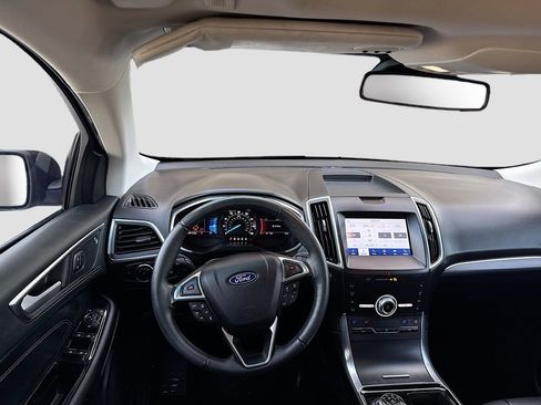 Used 2020 Ford Edge Titanium w/ Equipment Group 301A FWD image 27