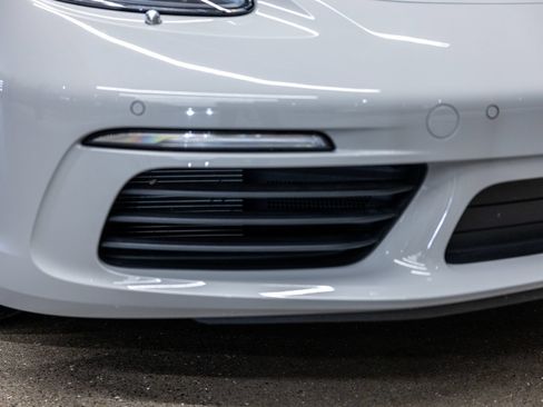 Certified 2024 Porsche 718 Boxster RWD image 17