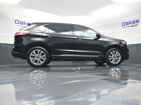 Used 2024 Ford Edge Titanium image 46