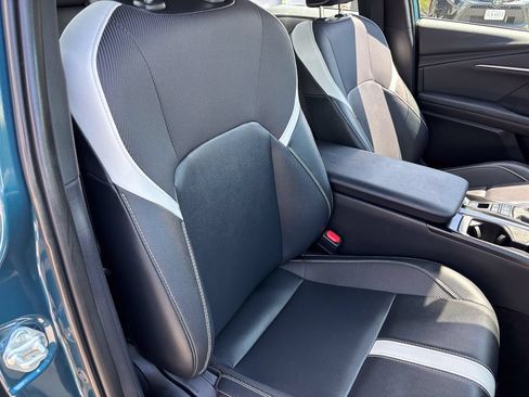 Used 2025 Toyota Camry SE FWD image 35