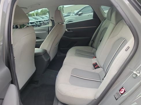 Used 2022 Hyundai Sonata SE FWD image 14