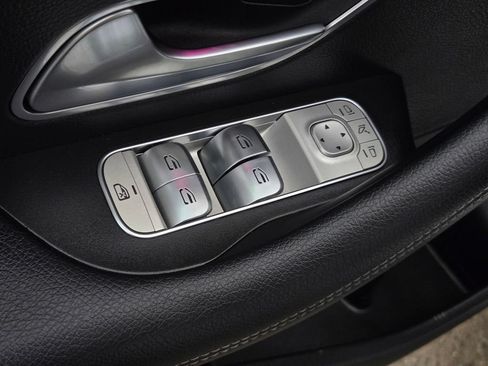 Used 2024 Mercedes-Benz GLS 450 4MATIC image 11