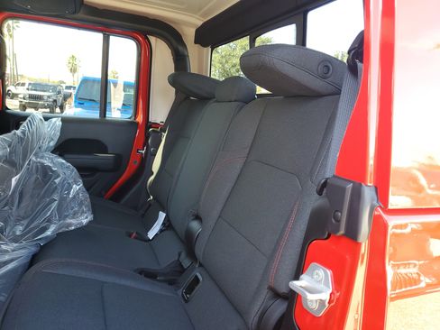 New 2026 Jeep Gladiator Rubicon image 9