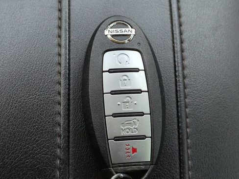 Used 2019 Nissan Rogue SV FWD image 28