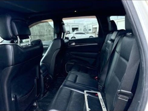 Used 2017 Jeep Grand Cherokee Overland AWD/4WD image 12