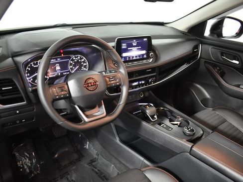 Used 2025 Nissan Rogue SV w/ Rock Creek Premium Package AWD/4WD image 13