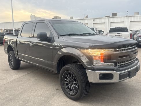 Used 2018 Ford F150 XLT w/ Equipment Group 302A Luxury AWD/4WD image 11