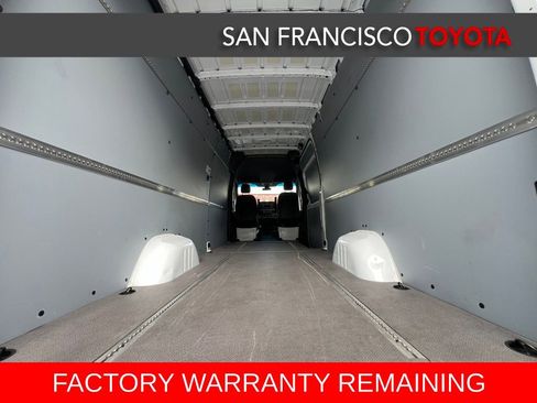 Used 2024 Mercedes-Benz Sprinter 2500 image 26