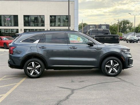 Used 2021 Kia Sorento EX w/ Panoramic Sunroof Package AWD/4WD image 8