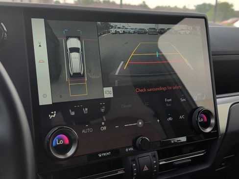 Used 2025 Lexus GX 550 w/ Cold Area Package image 19