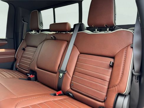 New 2026 GMC Sierra 2500 Denali Ultimate w/ Max Trailering Package AWD/4WD image 14
