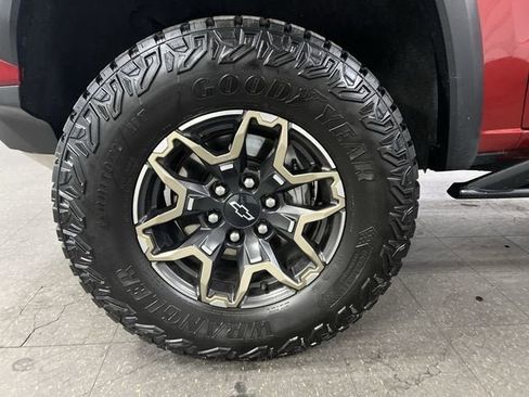 Certified 2023 Chevrolet Colorado ZR2 w/ ZR2 Convenience Package III AWD/4WD image 33