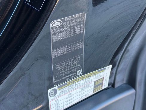 Used 2022 Land Rover Defender 90 X-Dynamic S image 14