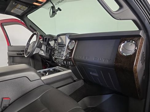 Used 2014 Ford F250 Platinum w/ FX4 Off-Road Package AWD/4WD image 33