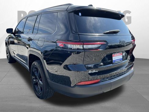 Used 2023 Jeep Grand Cherokee L Laredo RWD image 6