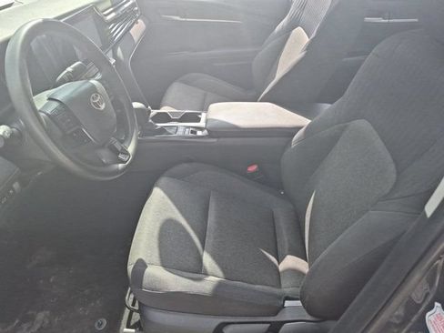 Used 2025 Toyota Camry LE FWD image 24