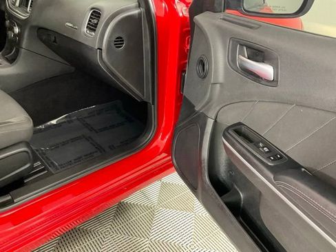 Used 2022 Dodge Charger SXT RWD image 18