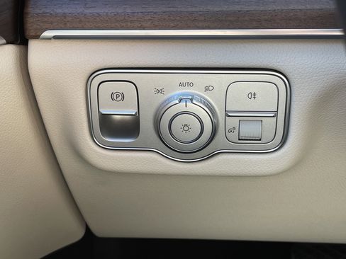 New 2026 Mercedes-Benz GLE 450 GLE 450 4MATIC Coupe image 21