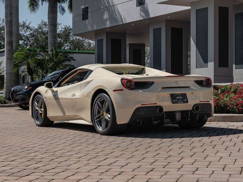 Used 2016 Ferrari 488 Spider RWD image 25
