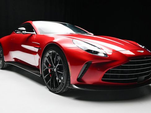 Used 2025 Aston Martin V8 Vantage image 31