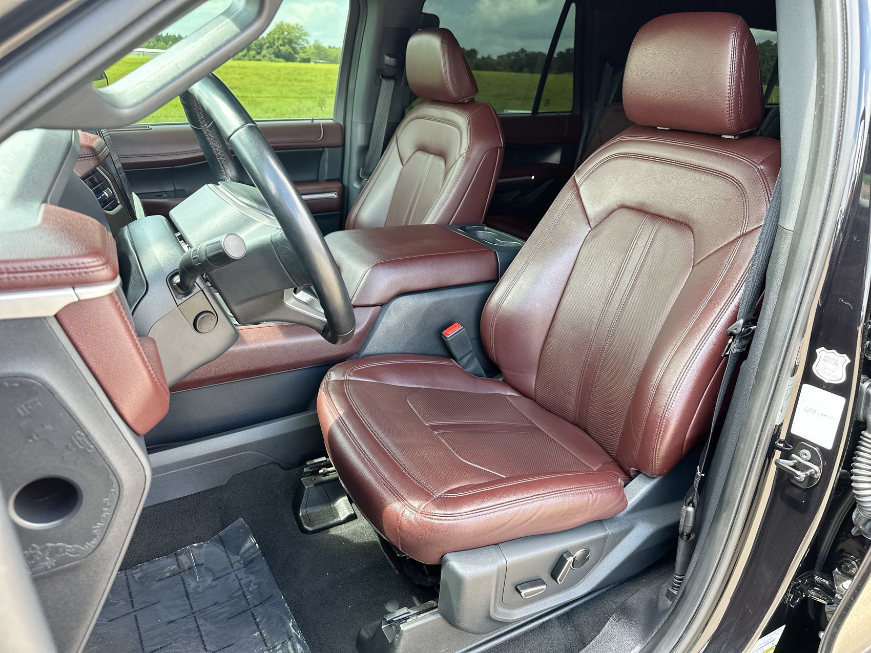 Used 2024 Ford Expedition Max Limited AWD/4WD image 11