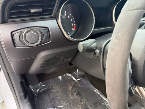 Used 2016 Ford Mustang Shelby GT350 w/ Track Package image 15