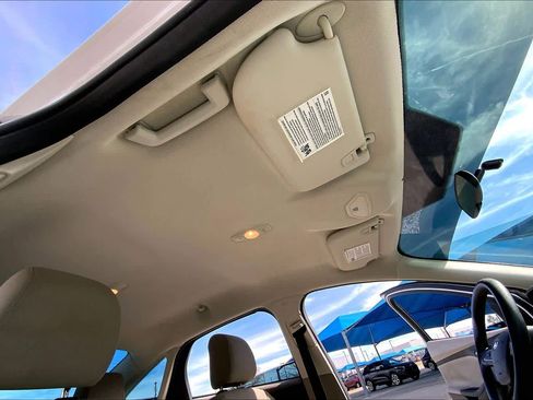 Used 2016 Ford Focus SE image 14