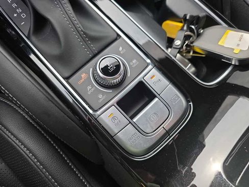 Used 2025 Kia Telluride SX X-Line image 27