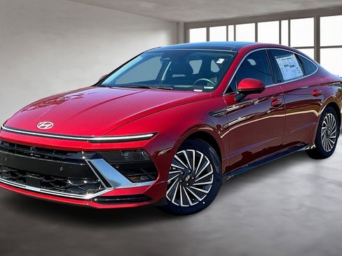 New 2025 Hyundai Sonata Limited image 2