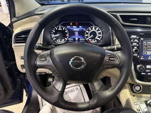 Used 2020 Nissan Murano SV AWD/4WD image 12