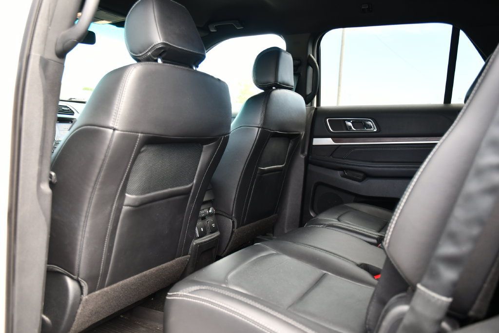 Used 2017 Ford Explorer Limited w/ Equipment Group 301A AWD/4WD image 21